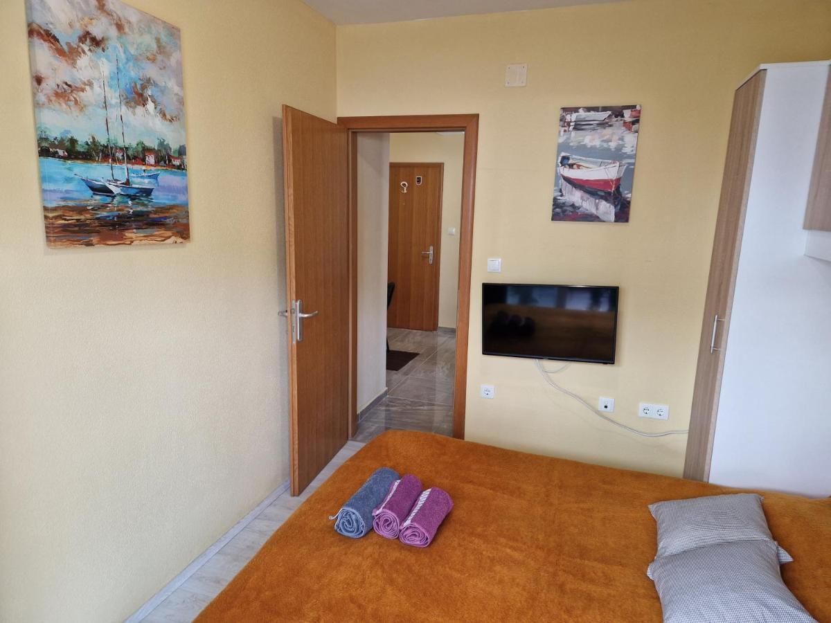 Apartments Ivano Klek Extérieur photo