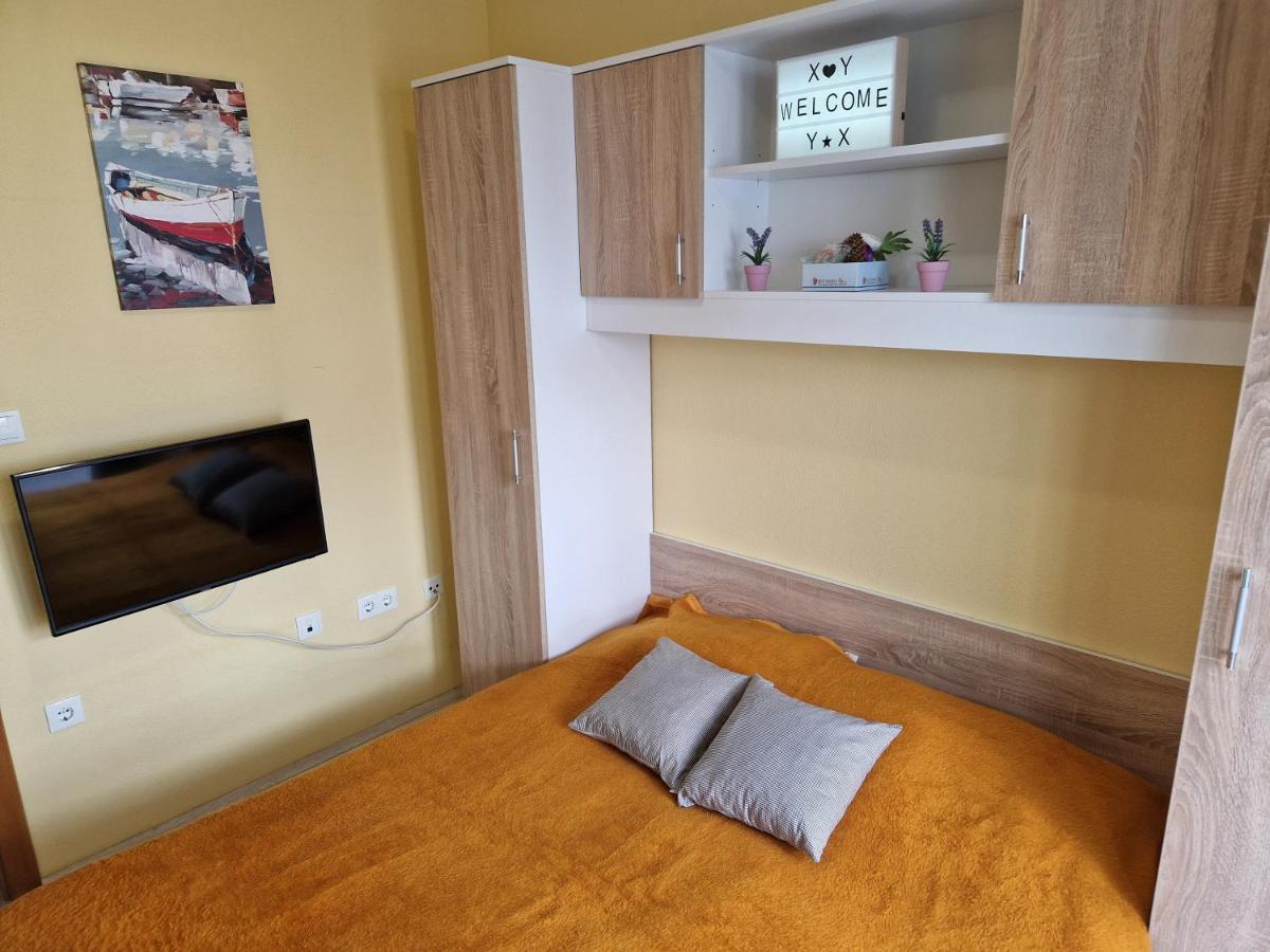 Apartments Ivano Klek Extérieur photo