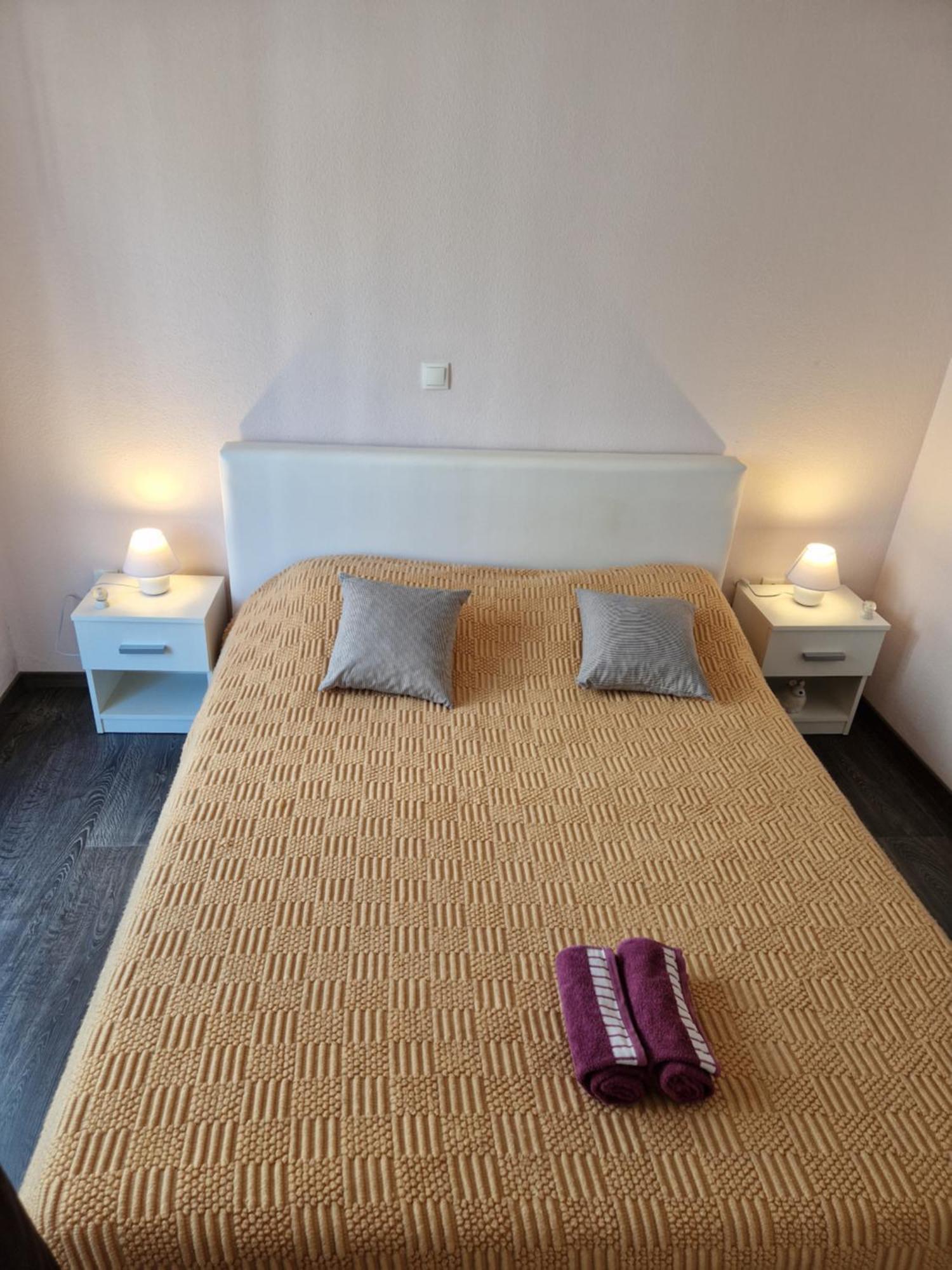 Apartments Ivano Klek Chambre photo